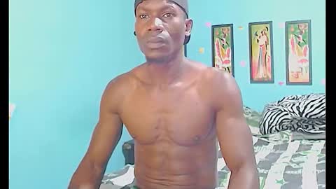 elmiltonnjakee online show from February 15, 2026, 7:54 pm