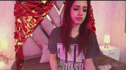 Elodie  online show from March 13, 2026, 12:45 pm