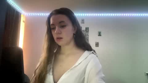 eloiscolins online show from May 28, 2026, 1:36 am