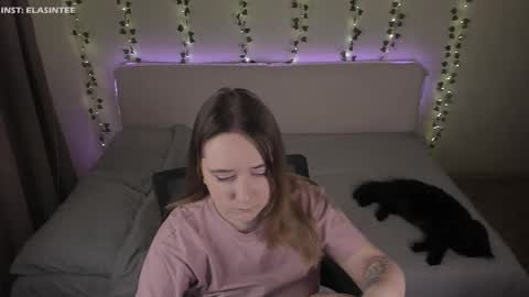 Snapshot of elovinora chatting on March 5, 2026, 8:38 pm Ela give me a thumbs up if you like it and this is important for the development of the account online show from March 5, 2026, 8:38 pm