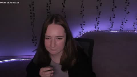 Ela give me a thumbs up if you like it  and this is important for the development of the account online show from June 20, 2026, 3:31 am