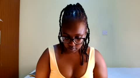 ELOWENA online show from July 2, 2026, 8:48 pm