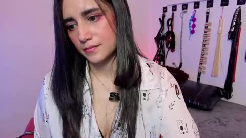 elowen_halley1 online show from April 13, 2026, 5:51 pm