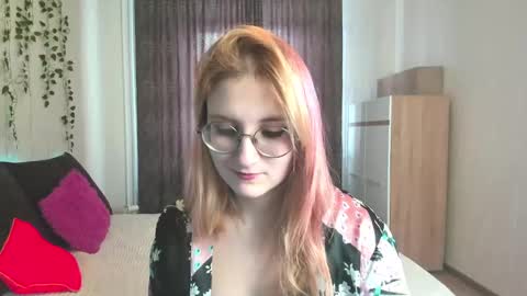 Snapshot of elsa_hot_here chatting on January 29, 2025, 7:04 am Elsa online show from January 29, 2025, 7:04 am