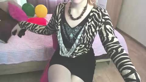 Snapshot of elsa_hot_here chatting on February 14, 2025, 6:56 am Elsa online show from February 14, 2025, 6:56 am