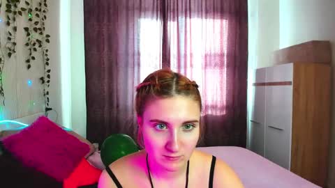 Snapshot of elsa_hot_here chatting on February 15, 2025, 6:55 am Elsa online show from February 15, 2025, 6:55 am