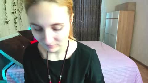 Snapshot of elsa_hot_here chatting on February 17, 2025, 2:42 am Elsa online show from February 17, 2025, 2:42 am