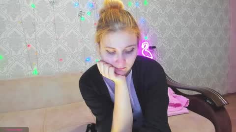 Snapshot of elsa_hot_here chatting on March 12, 2025, 9:34 am Elsa online show from March 12, 2025, 9:34 am