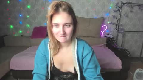 Snapshot of elsa_hot_here chatting on November 22, 2025, 1:37 am Elsa online show from November 22, 2025, 1:37 am