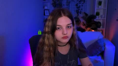 Snapshot of elsaa_snow chatting on July 1, 2026, 10:06 am Elsa online show from July 1, 2026, 10:06 am