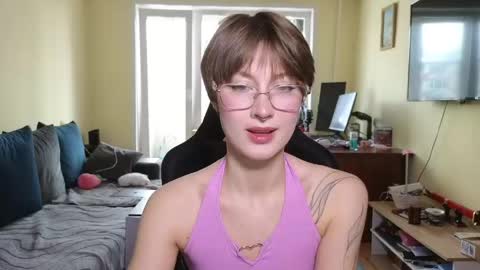 Snapshot of elsaangel chatting on April 16, 2026, 6:03 am elsaangel online show from April 16, 2026, 6:03 am