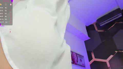 Elsa online show from October 7, 2025, 3:04 am