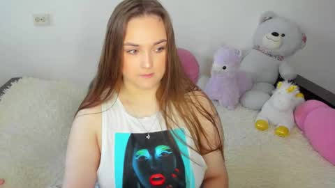 Snapshot of elsamails chatting on September 21, 2025, 1:57 pm Elsa online show from September 21, 2025, 1:57 pm