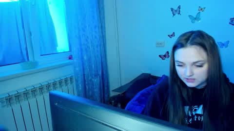 Snapshot of elsamails chatting on November 8, 2025, 10:04 am Elsa online show from November 8, 2025, 10:04 am