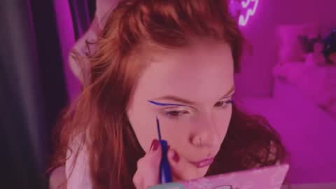 Snapshot of elsie_ginger chatting on December 14, 2024, 11:56 pm Elsie online show from December 14, 2024, 11:56 pm