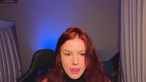 Snapshot of elsie_ginger chatting on February 22, 2025, 1:55 am Elsie online show from February 22, 2025, 1:55 am