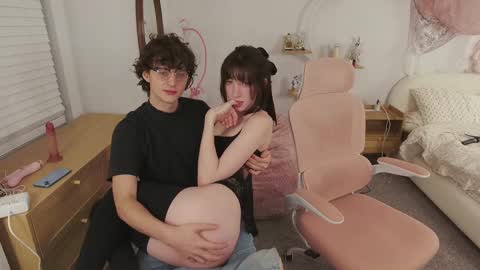 Snapshot of elslove chatting on September 28, 2025, 12:05 am ELS online show from September 28, 2025, 12:05 am