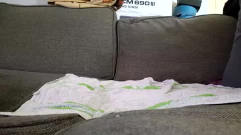 eltonyoo online show from February 16, 2025, 12:21 pm