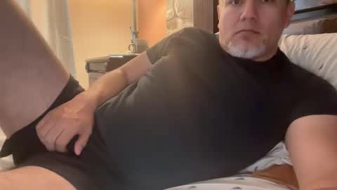 Snapshot of elvecinoequipadon chatting on May 21, 2026, 2:57 pm Petrhus Rockpic online show from May 21, 2026, 2:57 pm