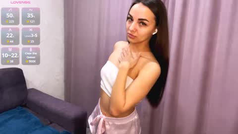 Snapshot of elwinedeeks chatting on April 15, 2026, 11:39 am Elena online show from April 15, 2026, 11:39 am