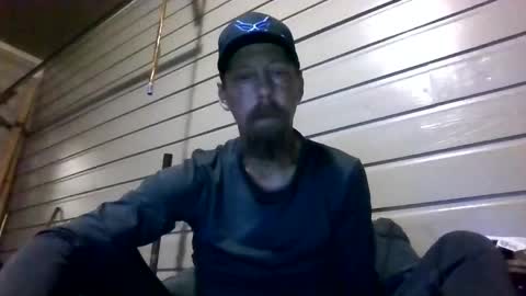 Snapshot of elwooood7 chatting on November 22, 2025, 12:37 pm elwooood7 online show from November 22, 2025, 12:37 pm