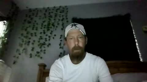 Snapshot of elwooood7 chatting on December 5, 2025, 2:58 pm elwooood7 online show from December 5, 2025, 2:58 pm