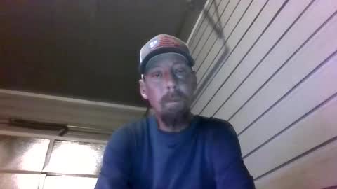 Snapshot of elwooood7 chatting on May 3, 2026, 12:33 pm elwooood7 online show from May 3, 2026, 12:33 pm