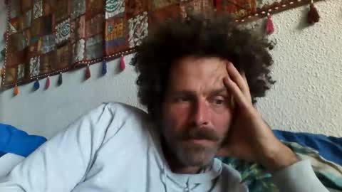 elyjahoye online show from October 10, 2025, 12:04 pm