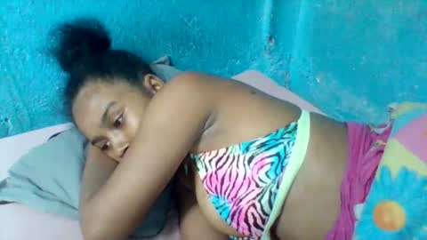 Snapshot of elys208 chatting on November 13, 2025, 2:49 pm elys208 online show from November 13, 2025, 2:49 pm