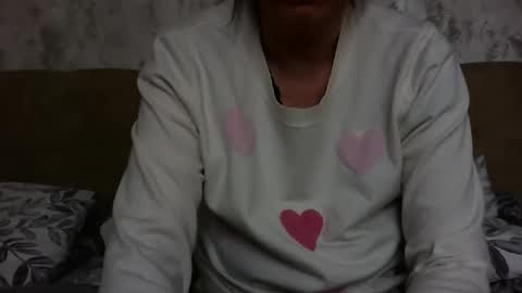 Snapshot of elyseblue chatting on February 12, 2025, 11:40 am elyseblue online show from February 12, 2025, 11:40 am