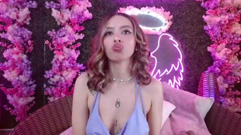 Elysia online show from March 12, 2025, 4:56 pm