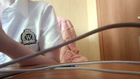 Snapshot of elza_com chatting on November 1, 2025, 5:09 am Elza Kom online show from November 1, 2025, 5:09 am