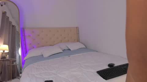 Michelle online show from March 26, 2026, 7:19 pm