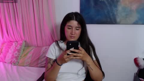 Snapshot of em_aa1 chatting on December 30, 2024, 8:36 pm A N D R E A online show from December 30, 2024, 8:36 pm