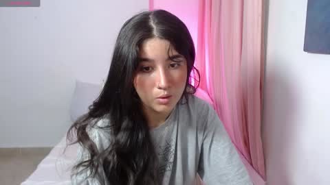 Snapshot of em_aa1 chatting on January 22, 2025, 8:07 am A N D R E A online show from January 22, 2025, 8:07 am