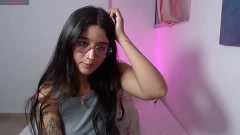 Snapshot of em_aa1 chatting on January 26, 2025, 3:27 am A N D R E A online show from January 26, 2025, 3:27 am