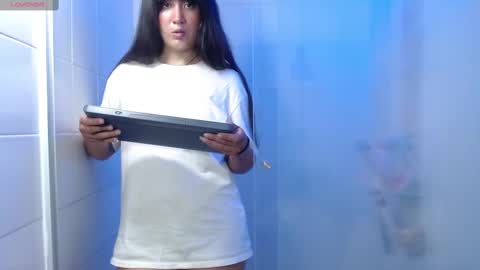 Snapshot of em_aa1 chatting on February 28, 2025, 1:05 am A N D R E A online show from February 28, 2025, 1:05 am