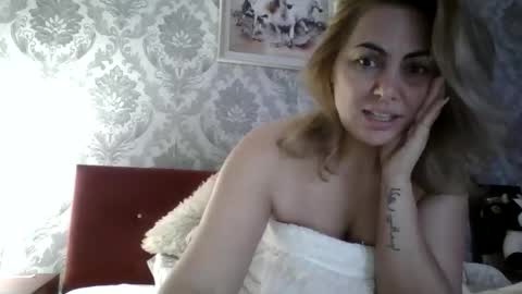 Snapshot of em_roqueen chatting on April 25, 2026, 12:46 am Em online show from April 25, 2026, 12:46 am