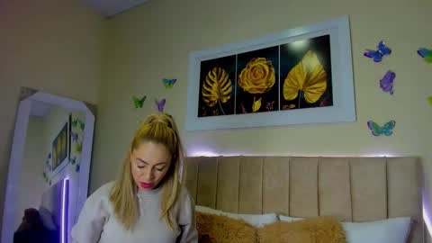 ema garcia  online show from September 28, 2025, 10:42 am