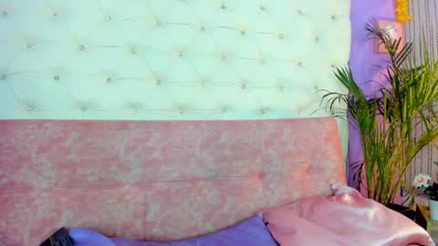 Snapshot of ema_lambert chatting on March 10, 2025, 9:51 pm Ema Lambert online show from March 10, 2025, 9:51 pm