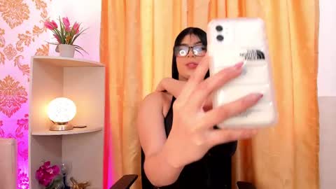 Snapshot of ema_lambert chatting on September 12, 2025, 6:41 pm Ema Lambert online show from September 12, 2025, 6:41 pm