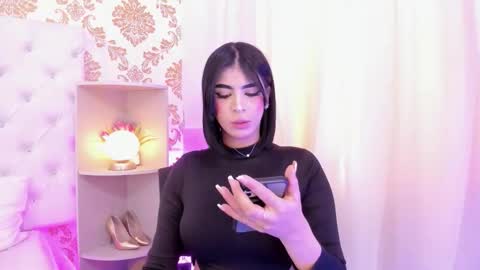 Snapshot of ema_lambert chatting on December 1, 2025, 5:07 pm Ema Lambert online show from December 1, 2025, 5:07 pm