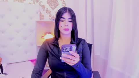 Snapshot of ema_lambert chatting on December 15, 2025, 12:48 am Ema Lambert online show from December 15, 2025, 12:48 am