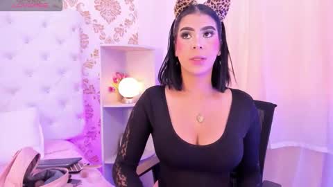 Snapshot of ema_lambert chatting on February 10, 2026, 4:22 pm Ema Lambert online show from February 10, 2026, 4:22 pm