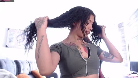 Snapshot of ema_ploxx chatting on January 23, 2025, 7:40 pm ema_ploxx online show from January 23, 2025, 7:40 pm