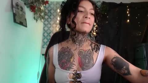 Snapshot of ema_ploxx chatting on September 25, 2025, 2:48 am ema_ploxx online show from September 25, 2025, 2:48 am