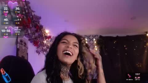 Snapshot of ema_ploxx chatting on November 8, 2025, 4:23 am ema_ploxx online show from November 8, 2025, 4:23 am