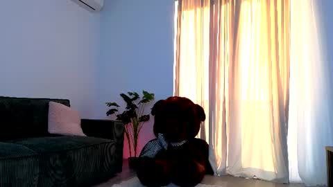 Snapshot of emahallee chatting on June 17, 2026, 2:58 am Ema online show from June 17, 2026, 2:58 am