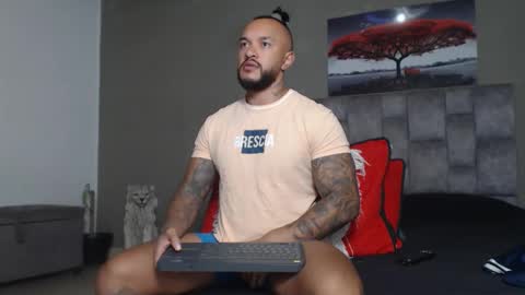 Snapshot of emanuelspencer chatting on February 4, 2026, 10:32 am emanuelspencer online show from February 4, 2026, 10:32 am