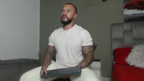 Snapshot of emanuelspencer chatting on March 2, 2026, 5:08 am emanuelspencer online show from March 2, 2026, 5:08 am